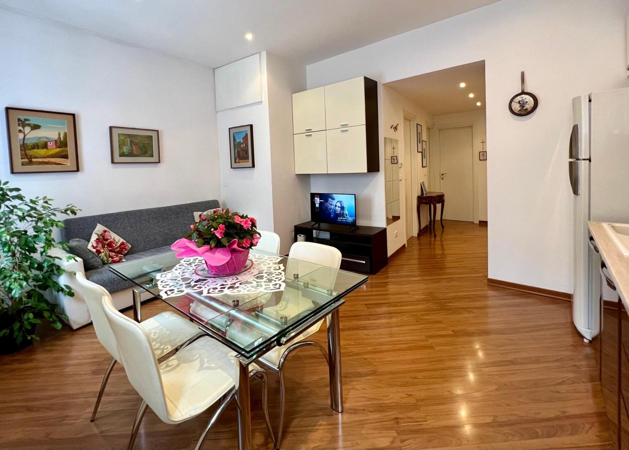 Charming Apartment Near Saragozza Bologna Exterior photo